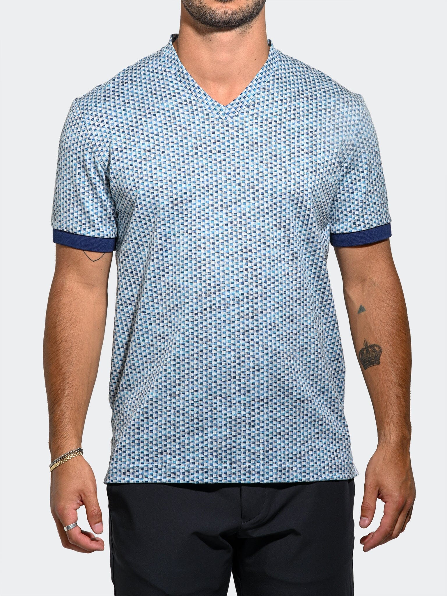 Vivaldi Cubic Blue V-Neck Tee