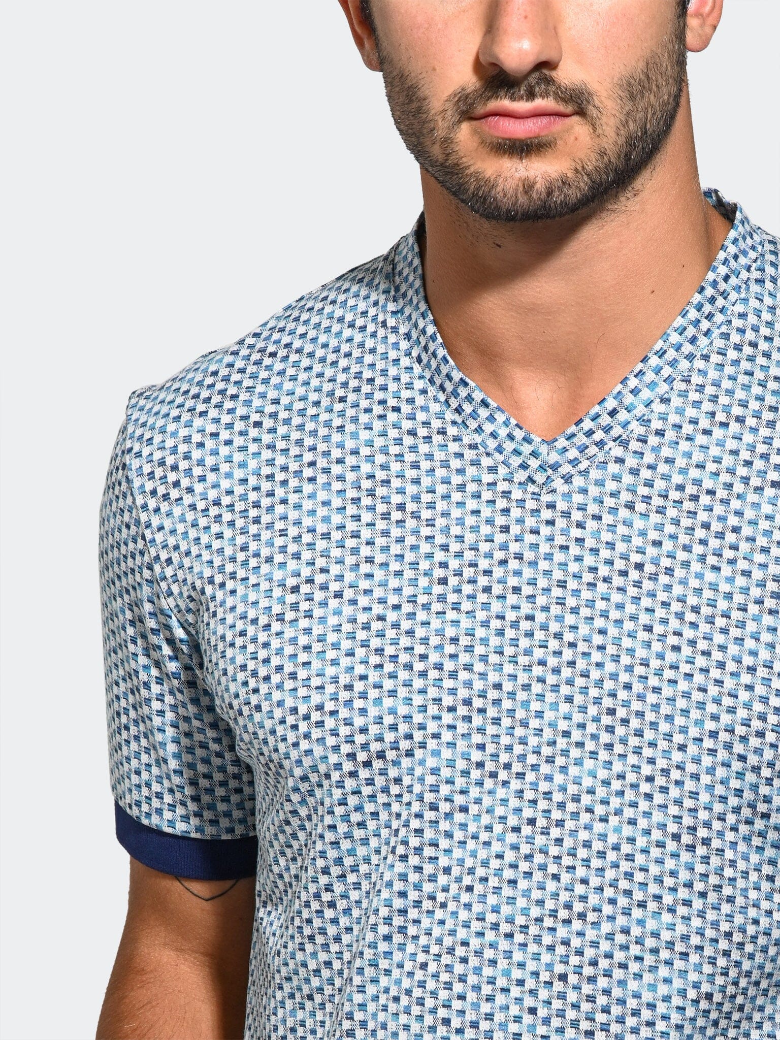 Vivaldi Cubic Blue V-Neck Tee