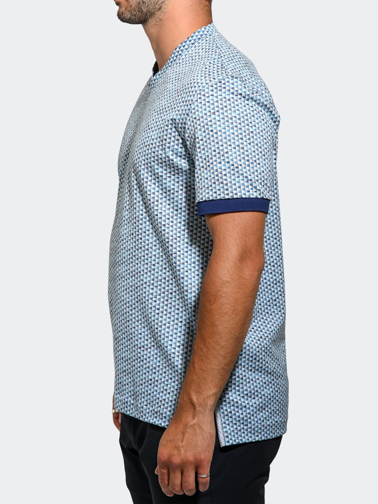 Vivaldi Cubic Blue V-Neck Tee