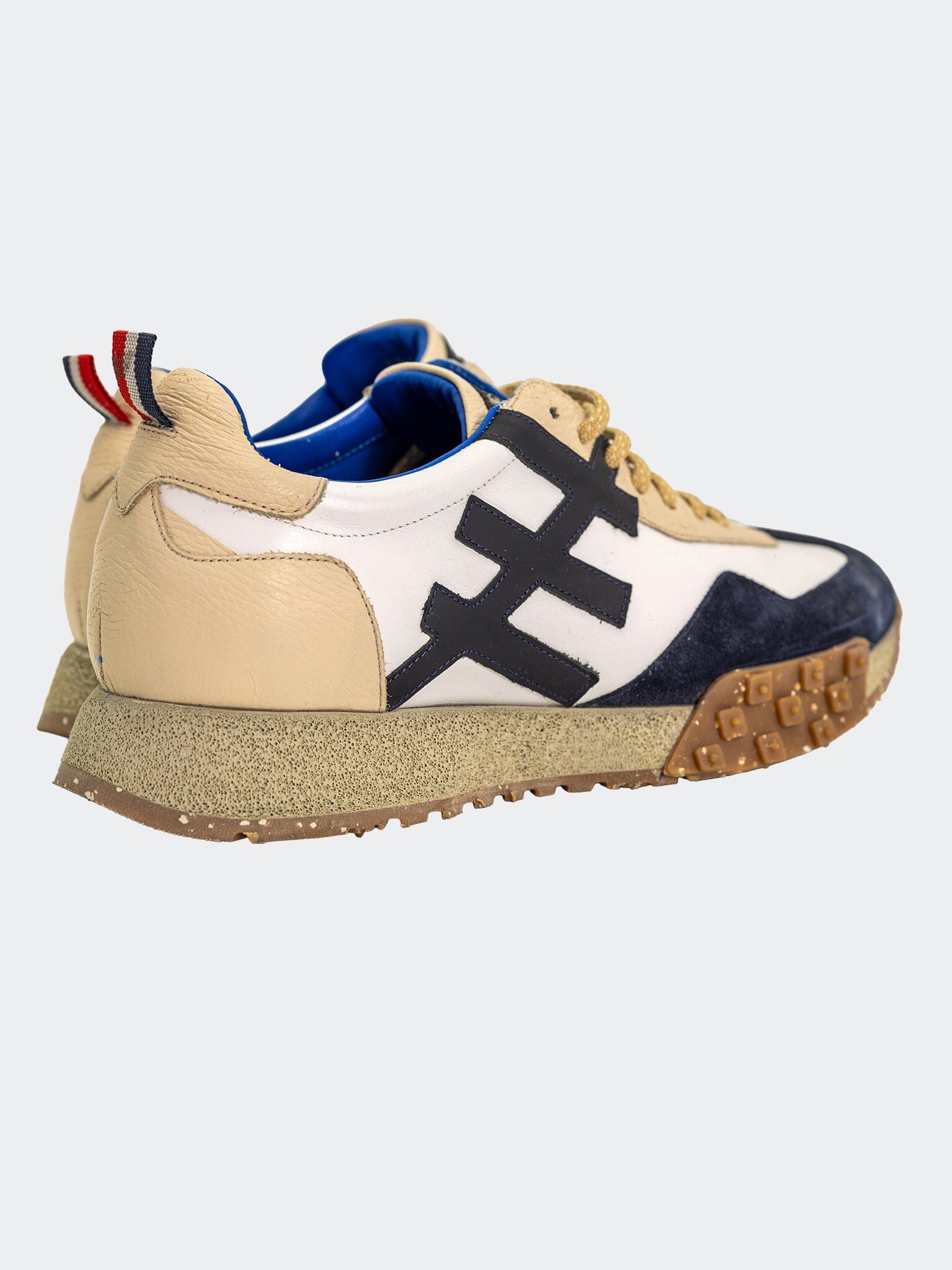 Shoe CasualResistance008 White