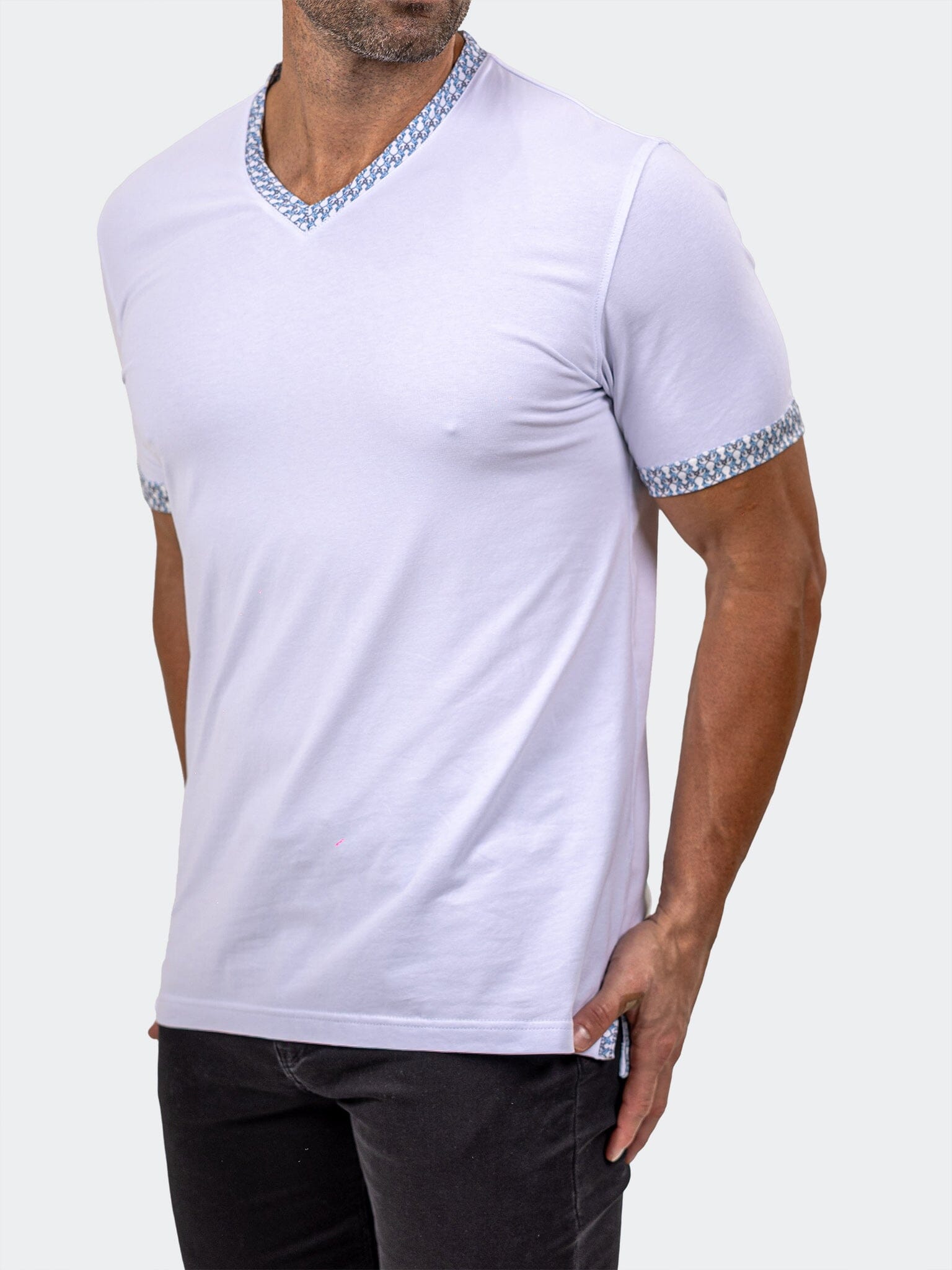 Edison Marthyr White V-Neck