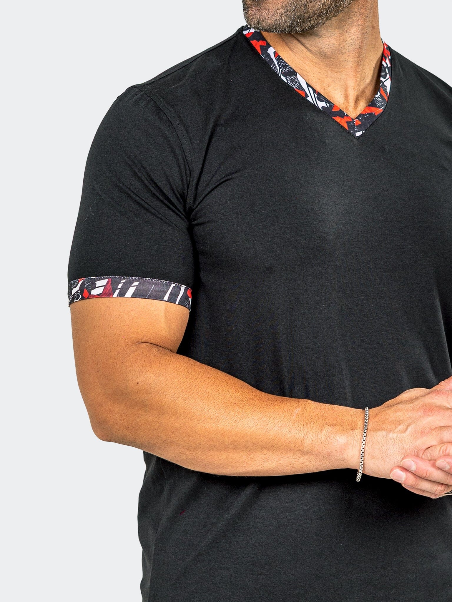 V-neck Edison Marthyr0004 Black