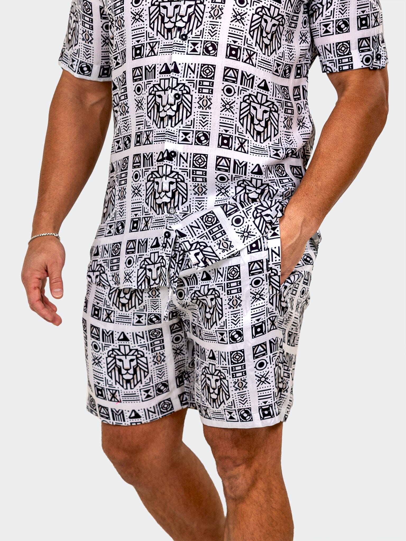 Marthyr Tribal Print Shorts