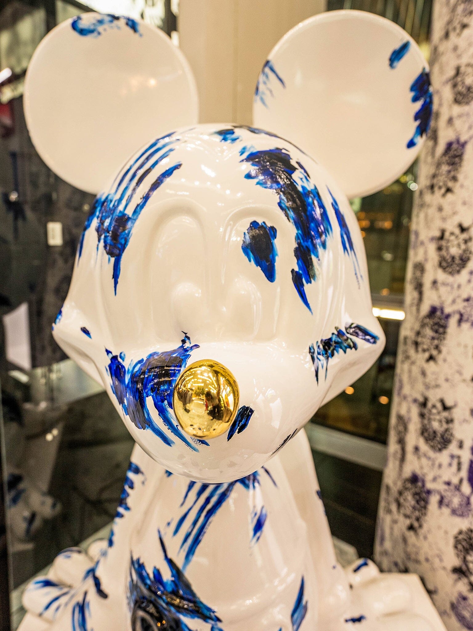 Statue Mickie Ink Splatter