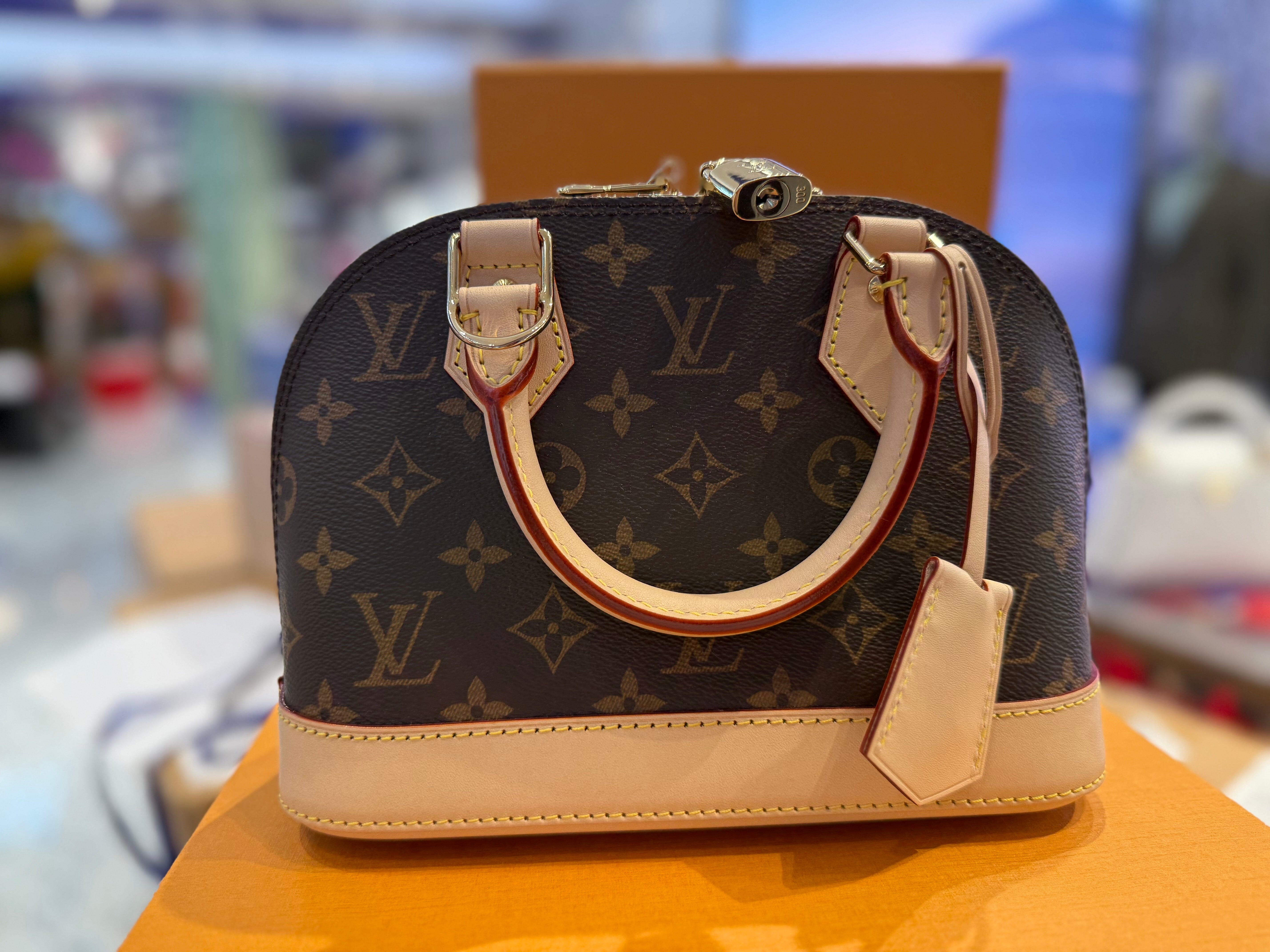 Bag Leather LV AlmaBB One Size