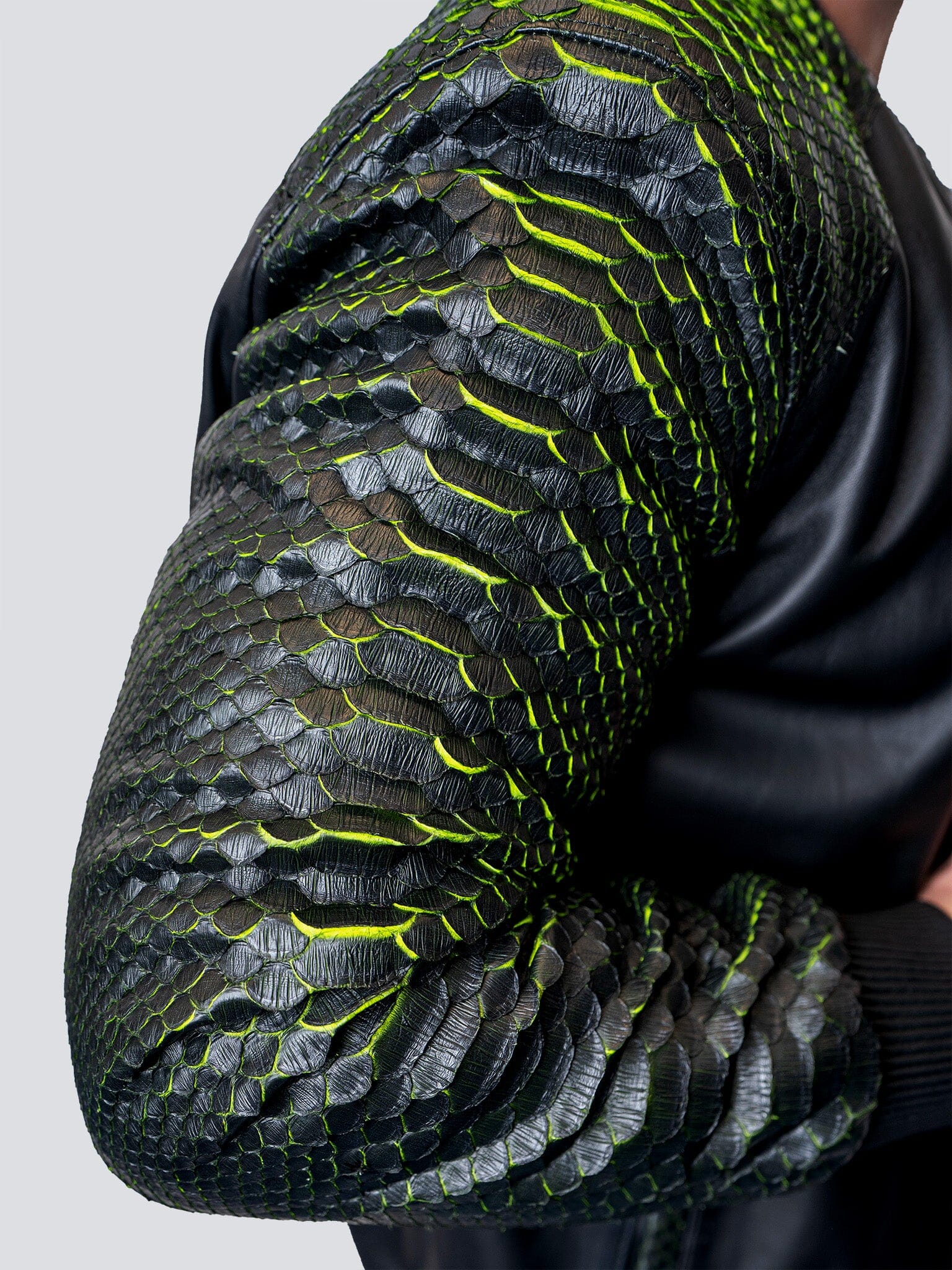 Leather SleevePython Black