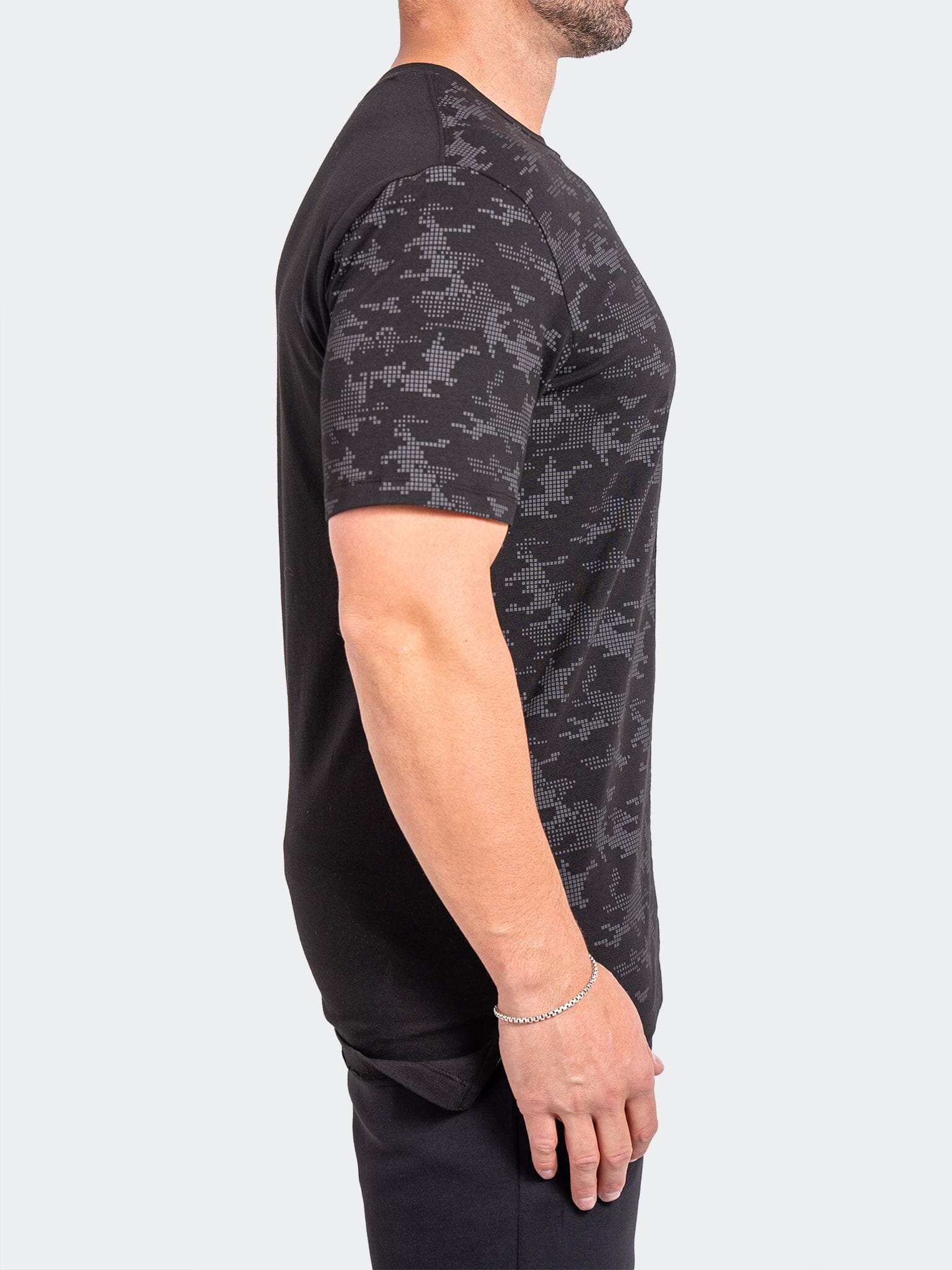 Tee CEO Black