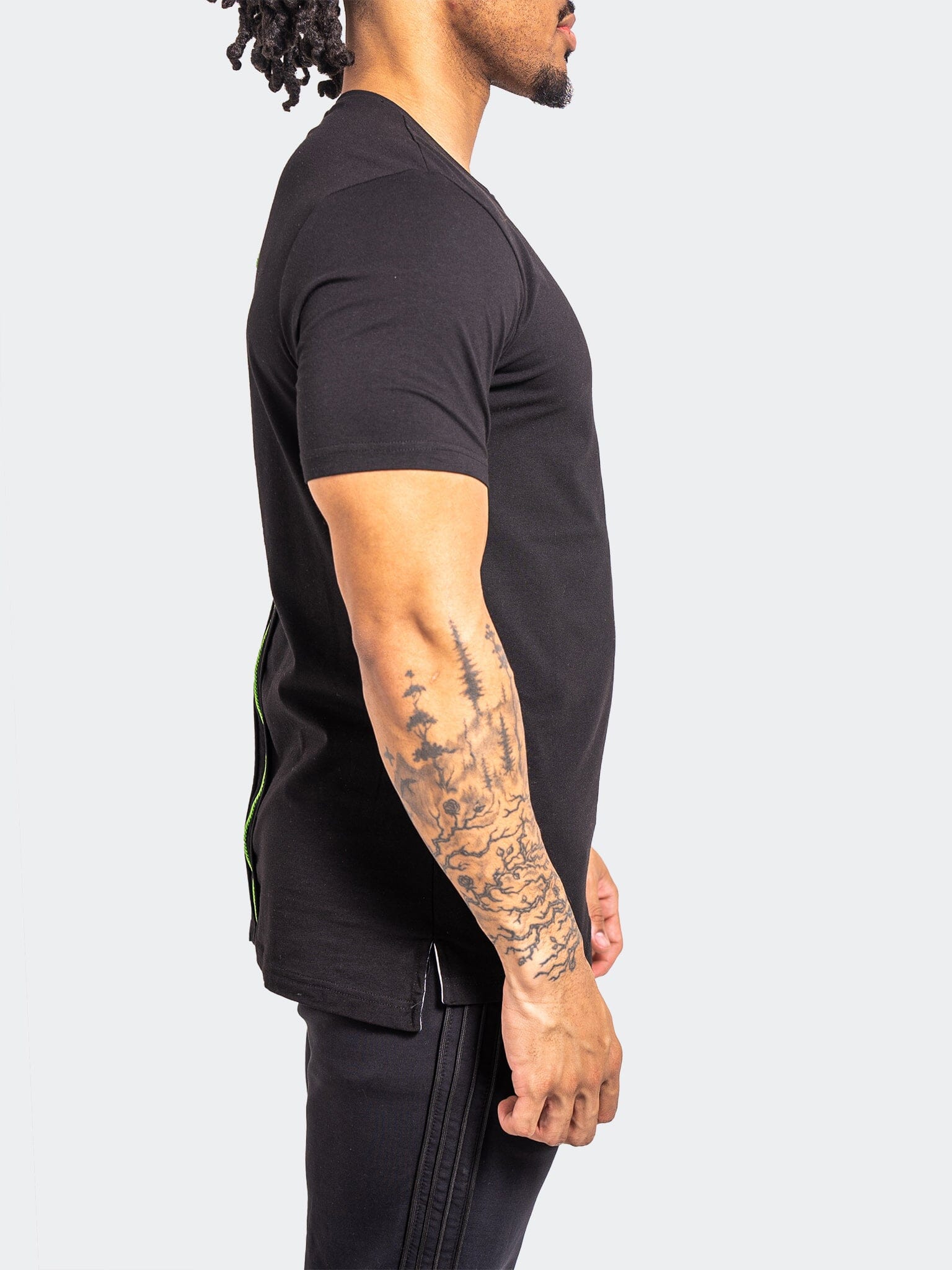 Tee ResistanceNeon Black
