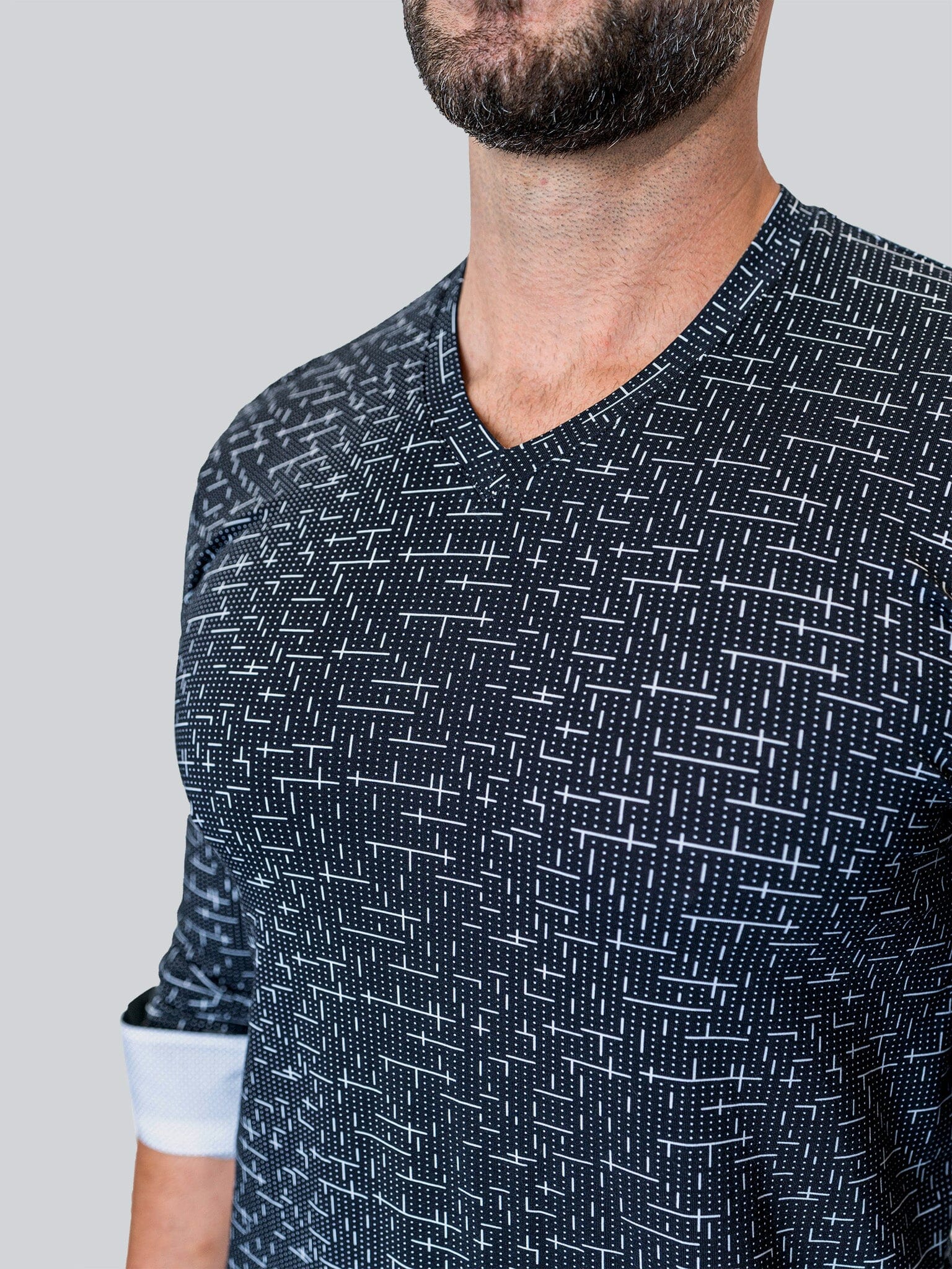 Perm Edison Tetris Black V-Neck
