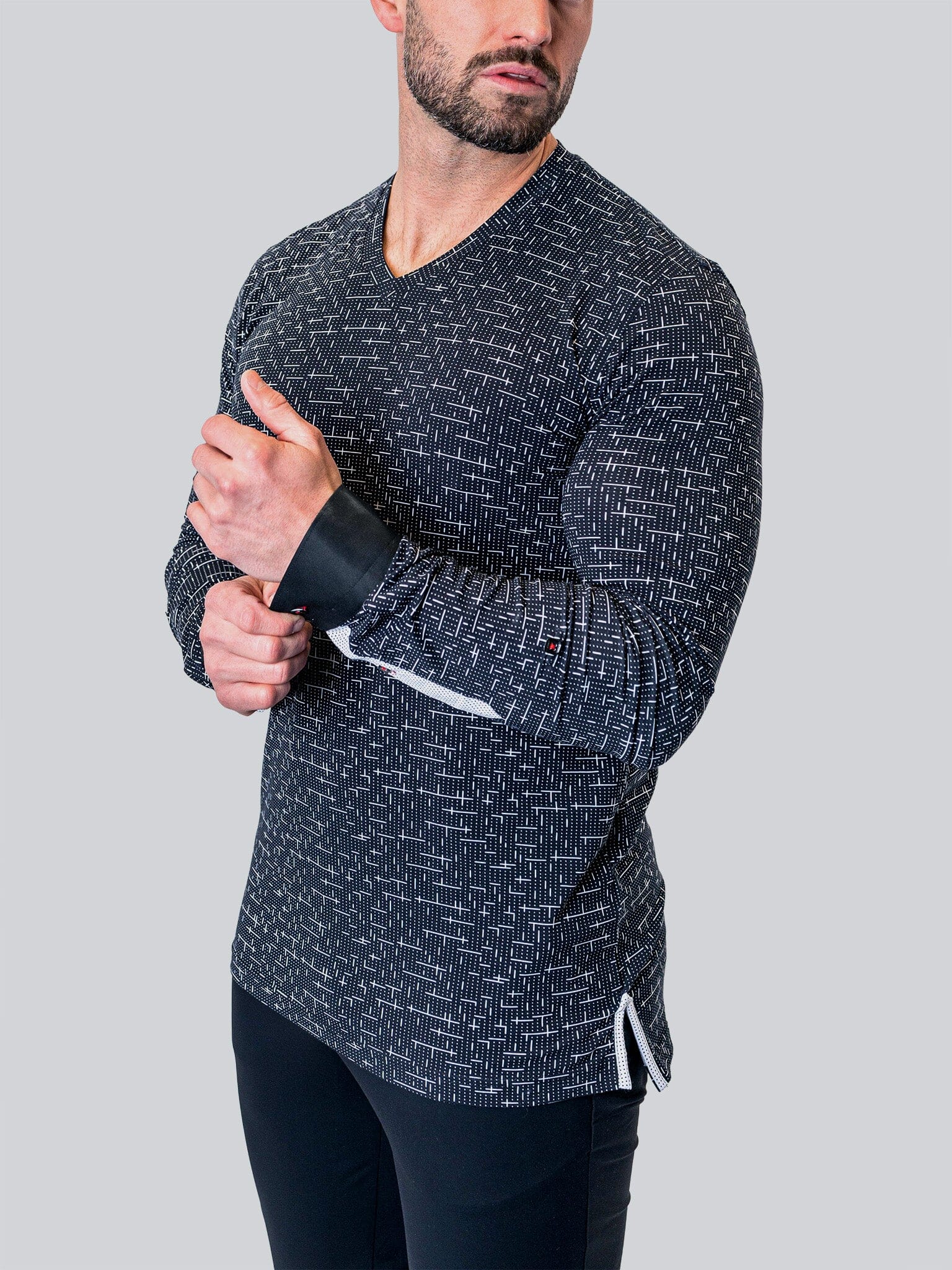 Perm Edison Tetris Black V-Neck
