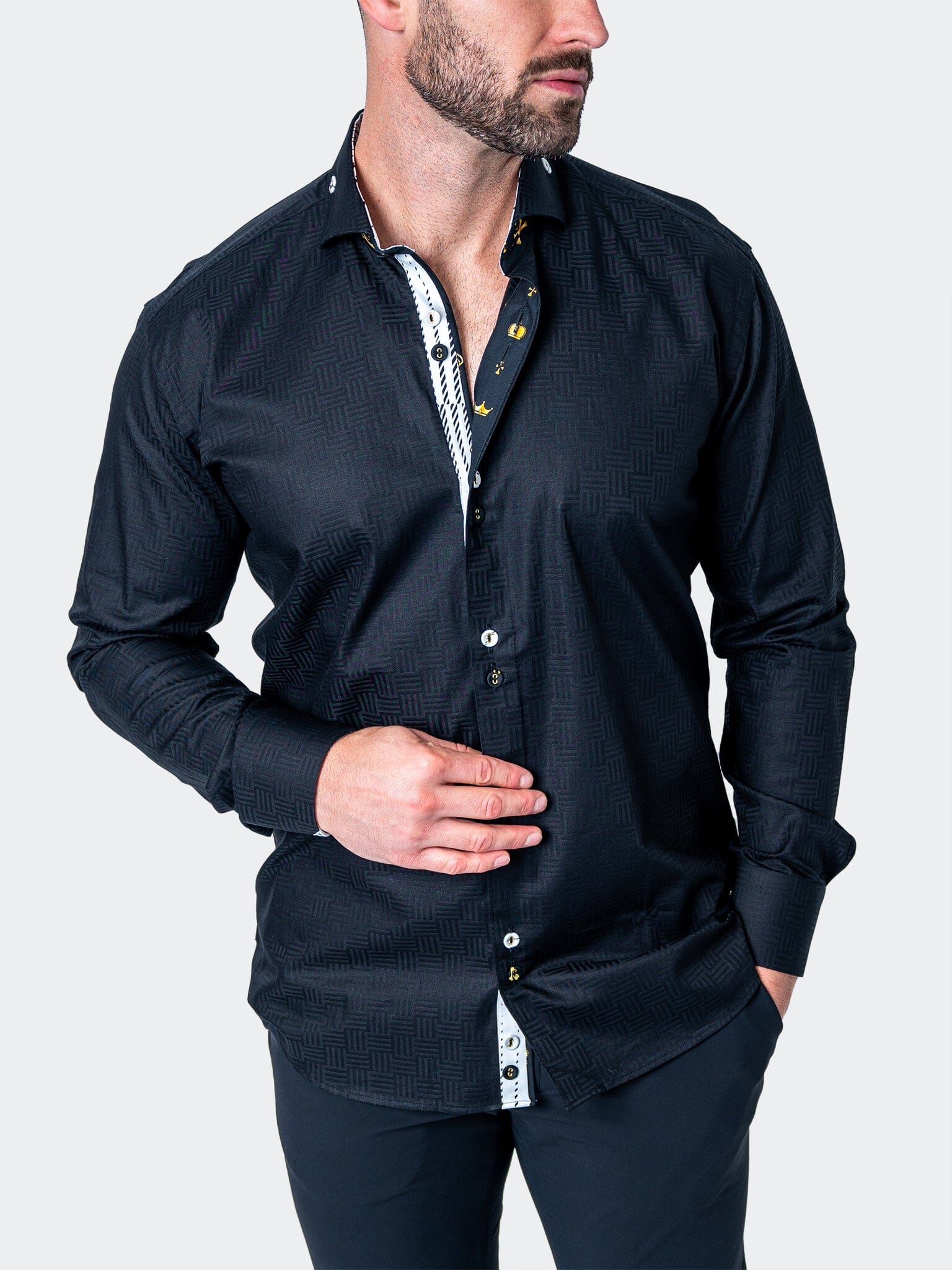 Eins Cubic Black