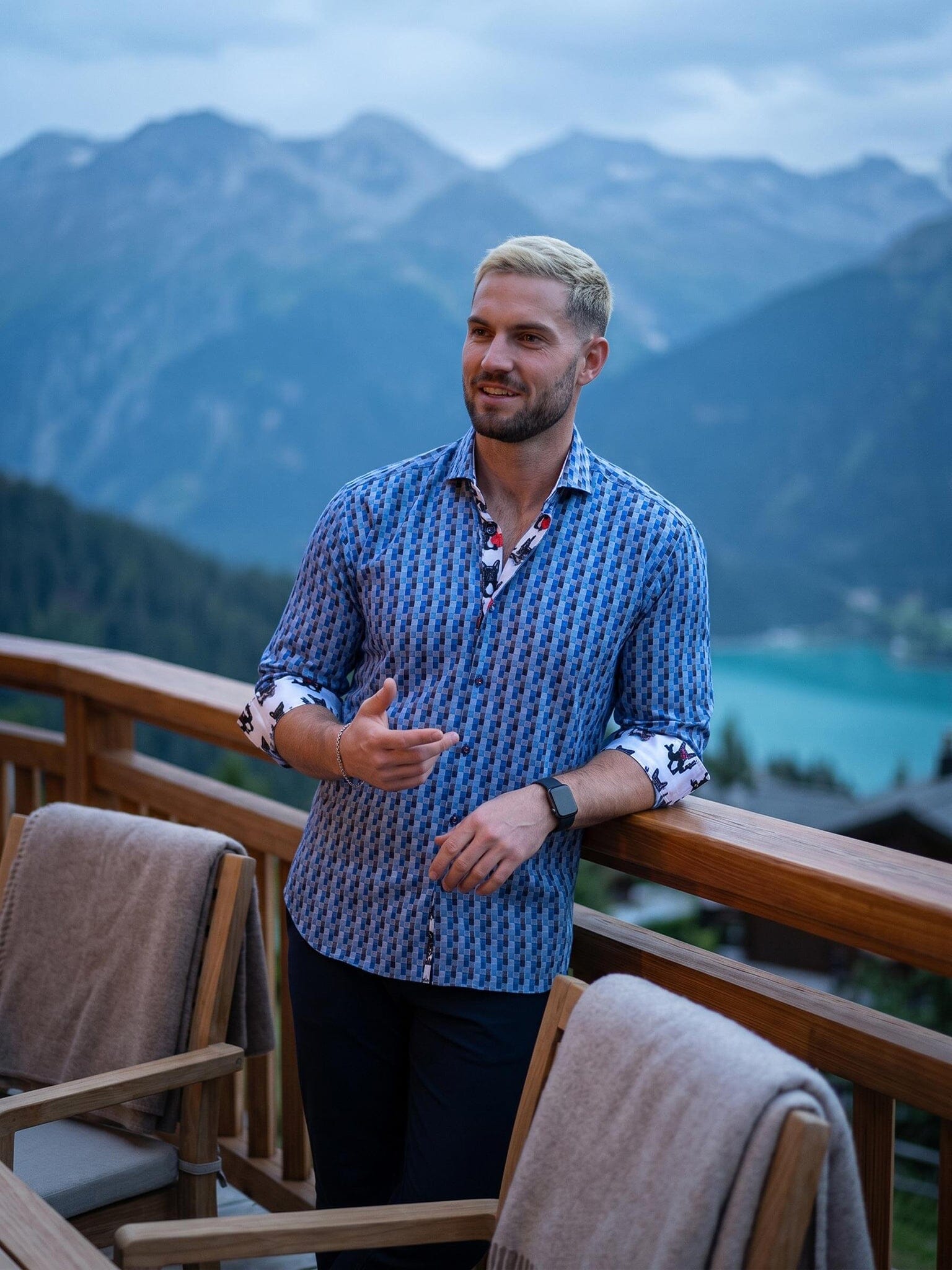 Eins Burn Blue Shirt