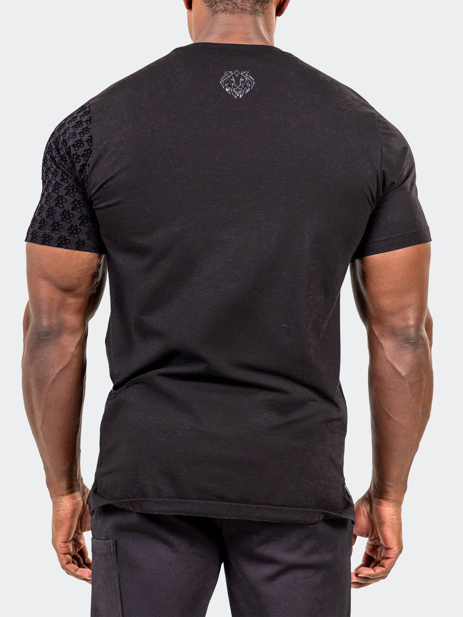 Tee Resistance74 Black