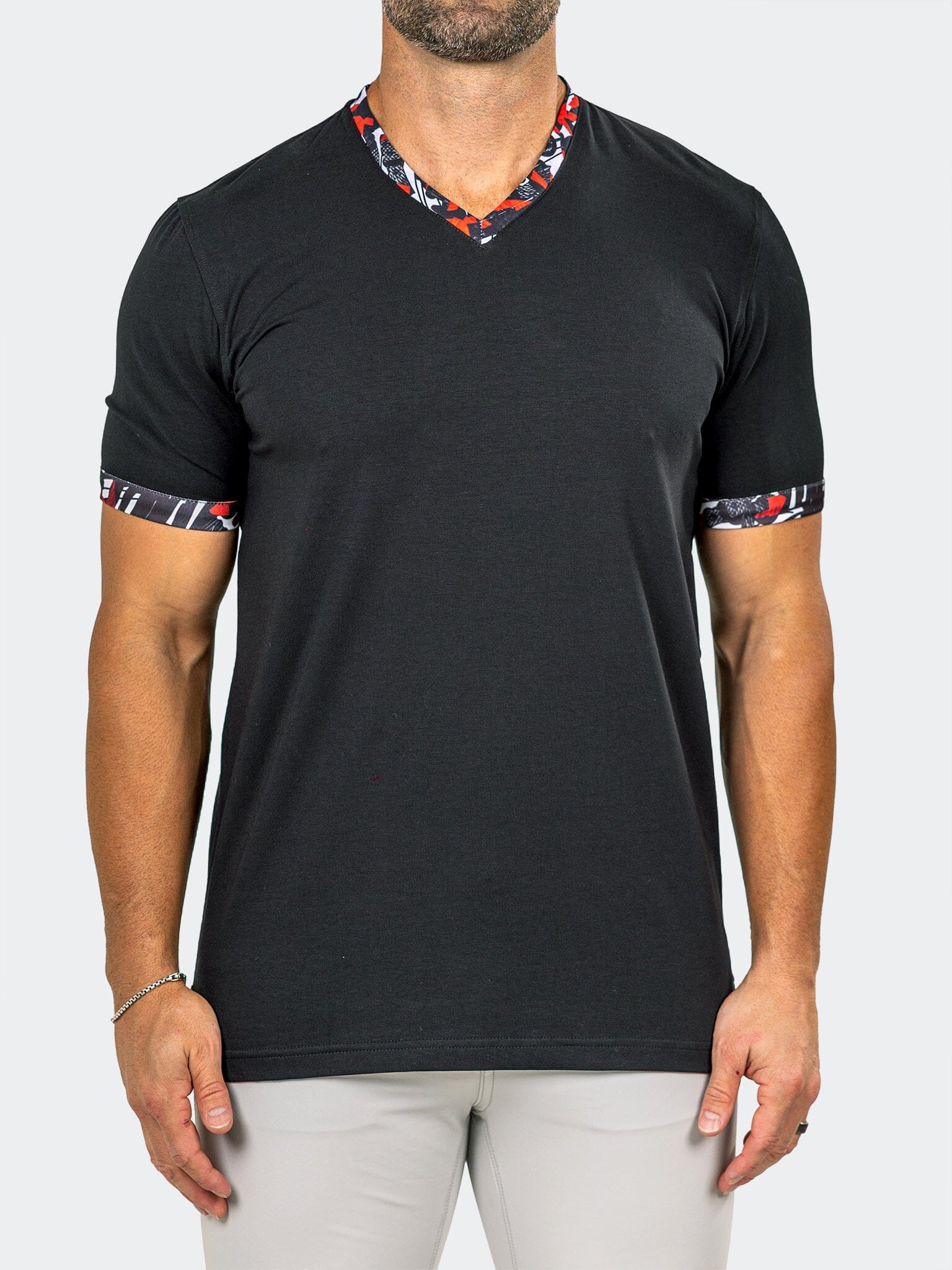 V-neck Edison Marthyr0004 Black