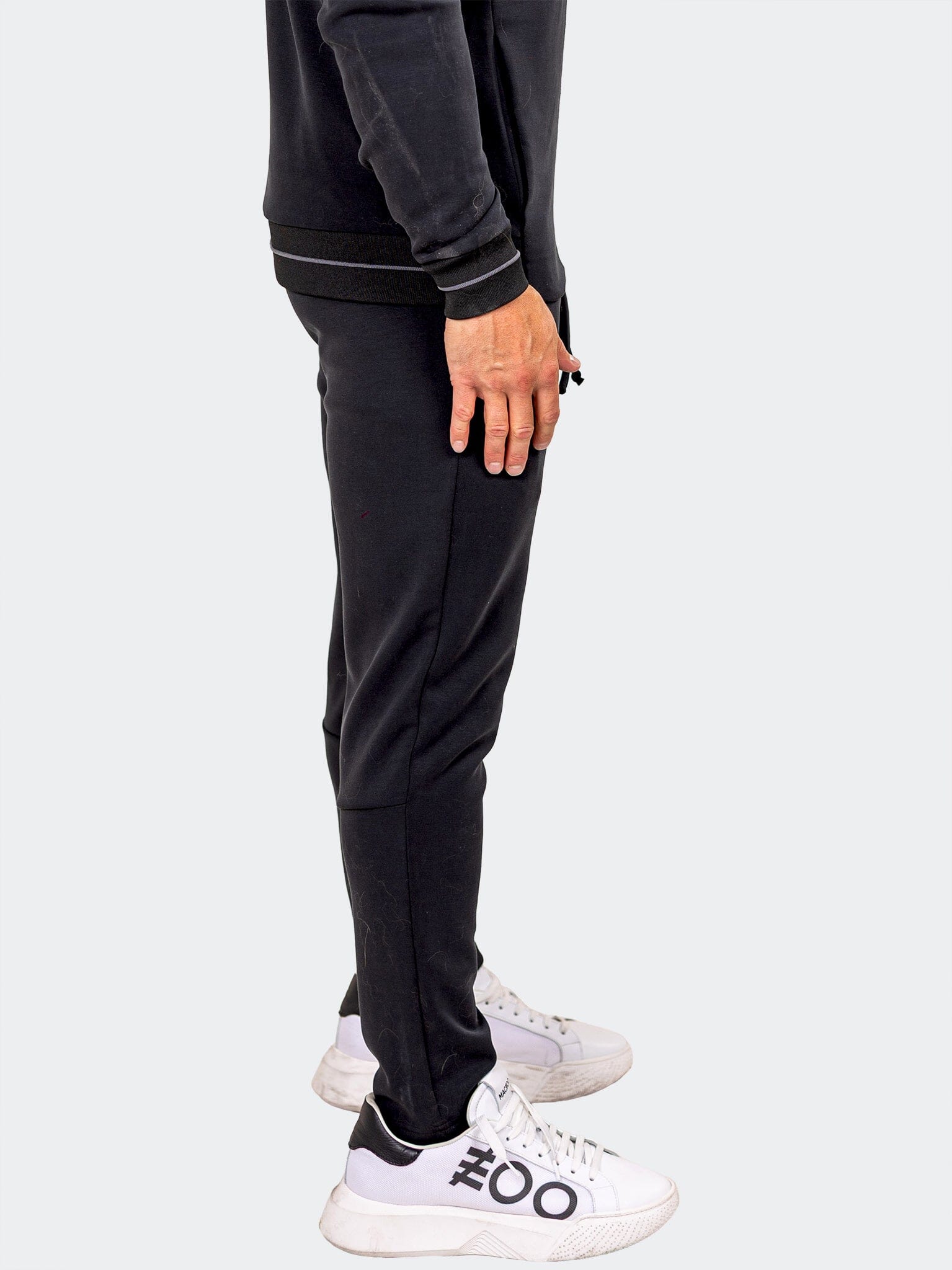 Marthyr Black Jogger