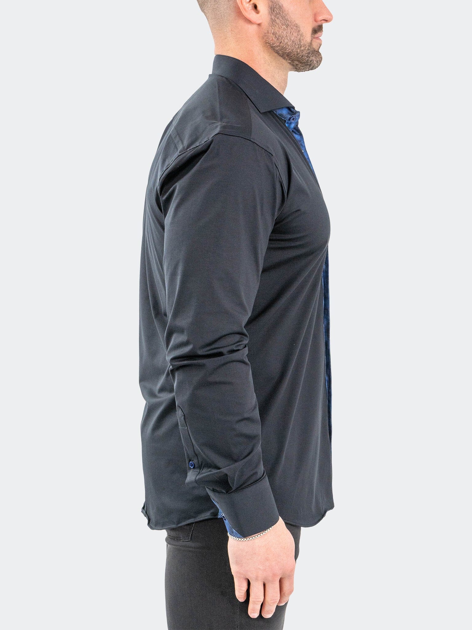 Eins Stretch Solid Black Shirt