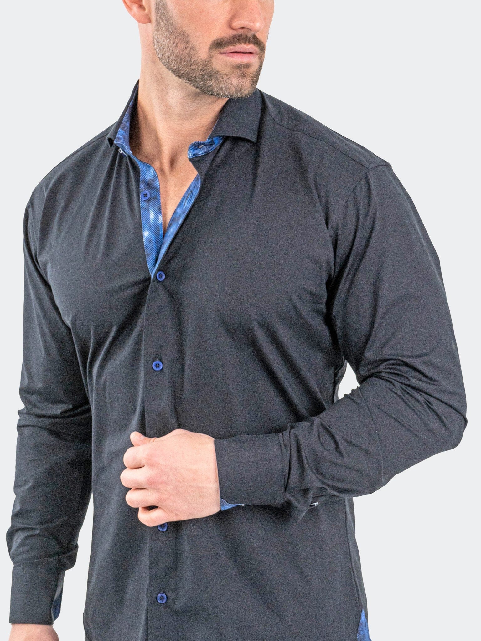 Eins Stretch Solid Black Shirt