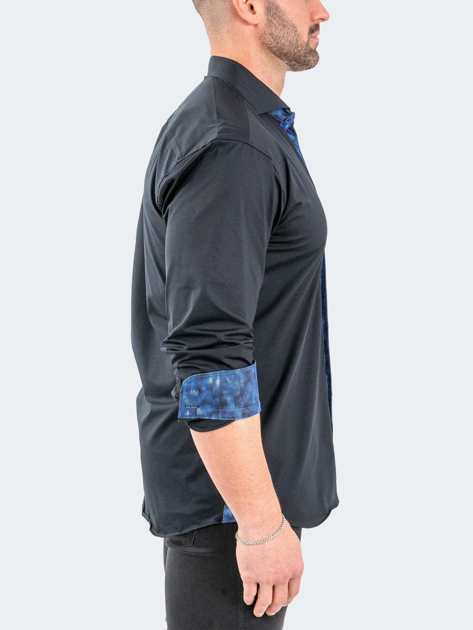 Eins Stretch Solid Black Shirt