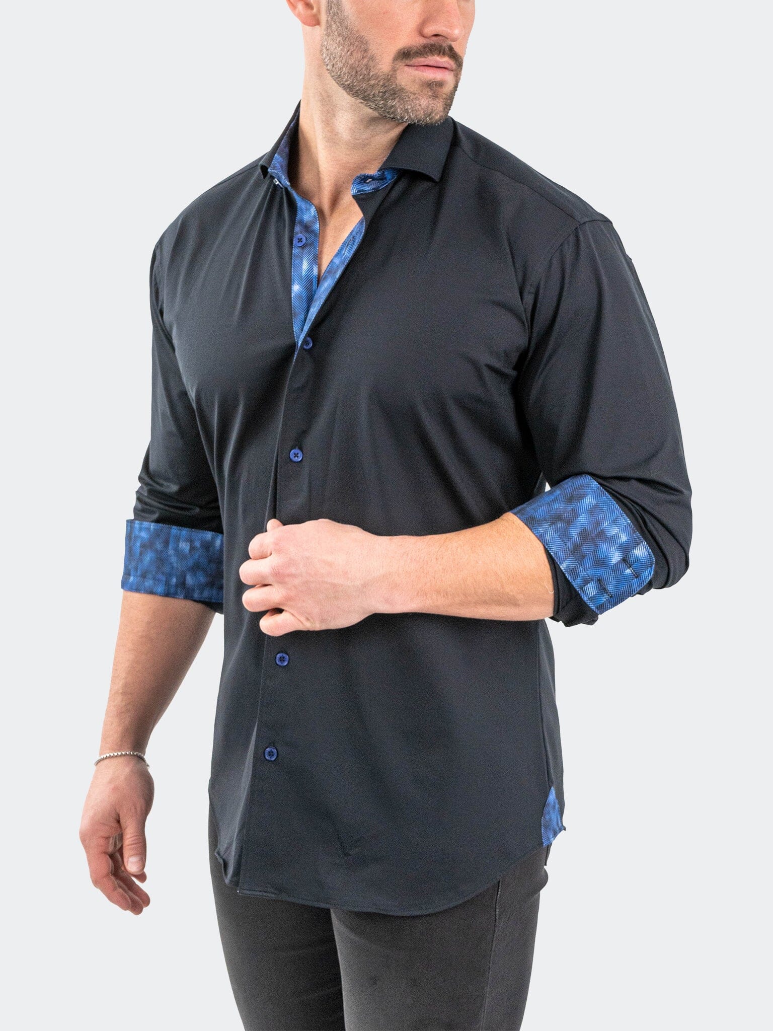 Eins Stretch Solid Black Shirt