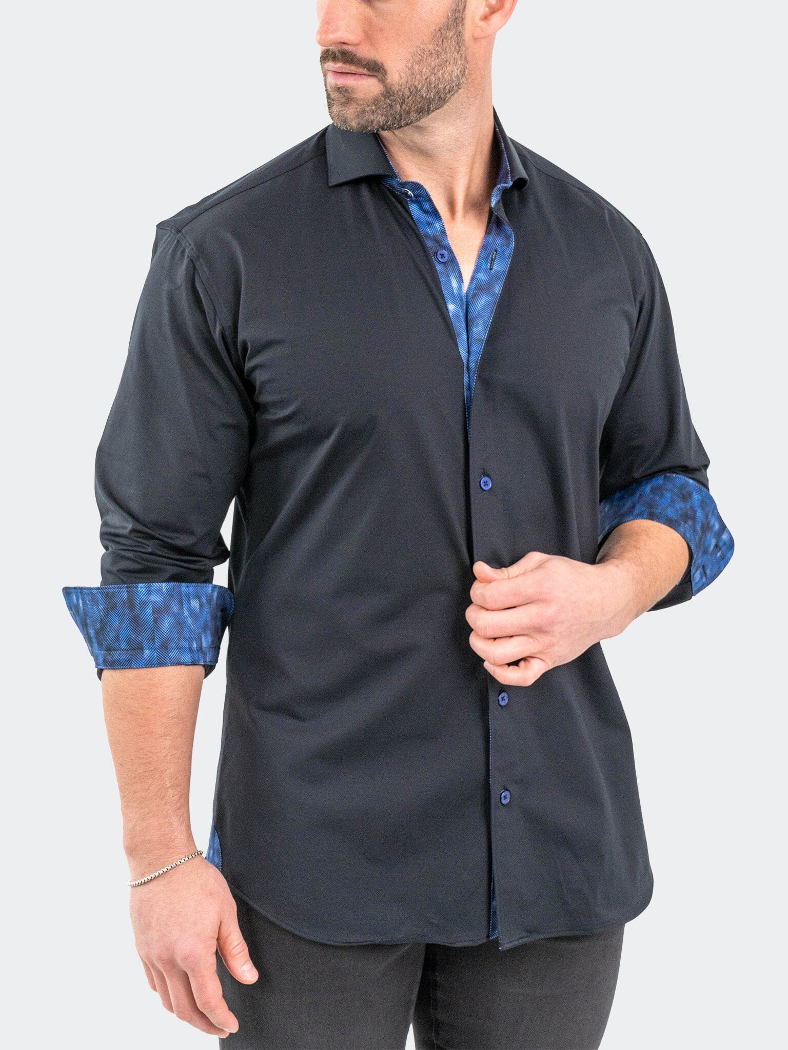 Eins Stretch Solid Black Shirt
