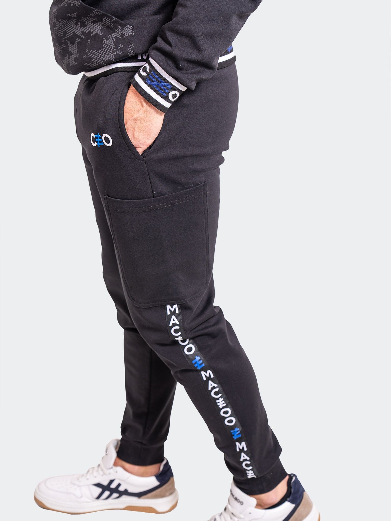 Jogger CEO Black