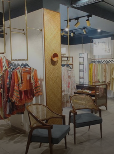 MACEOO boutique interior view 3