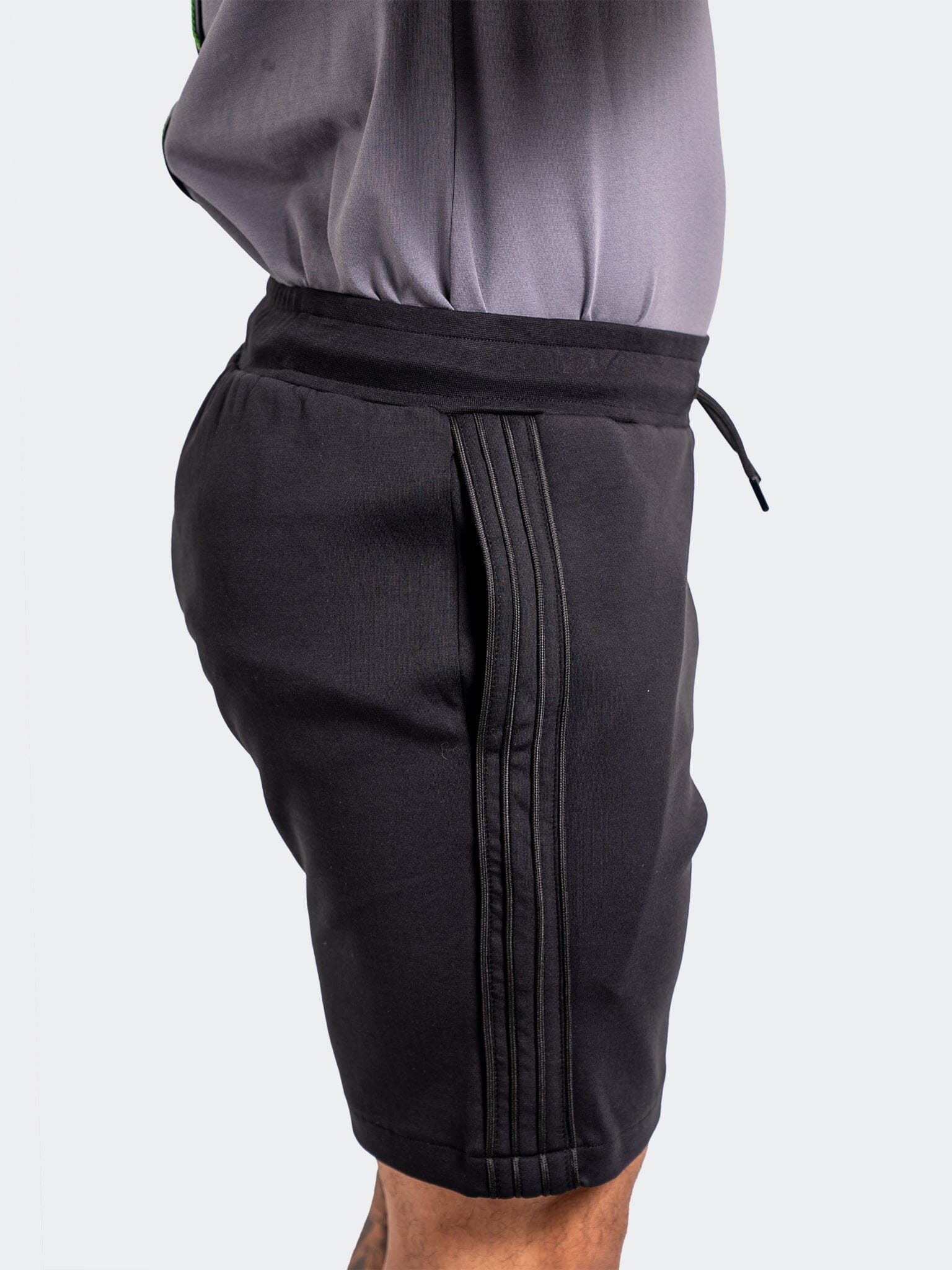 Shorts ResistanceNeon Black