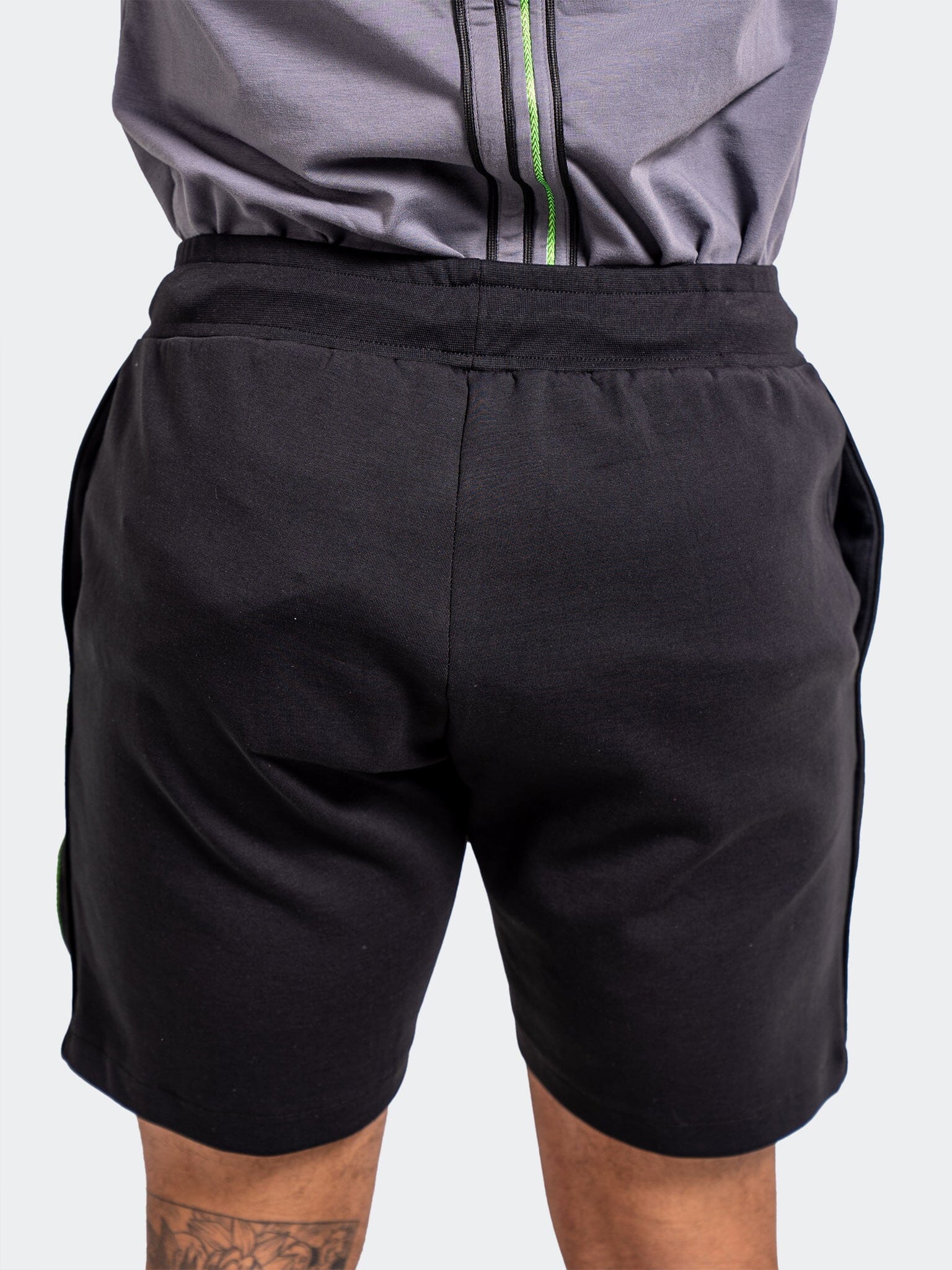 Shorts ResistanceNeon Black