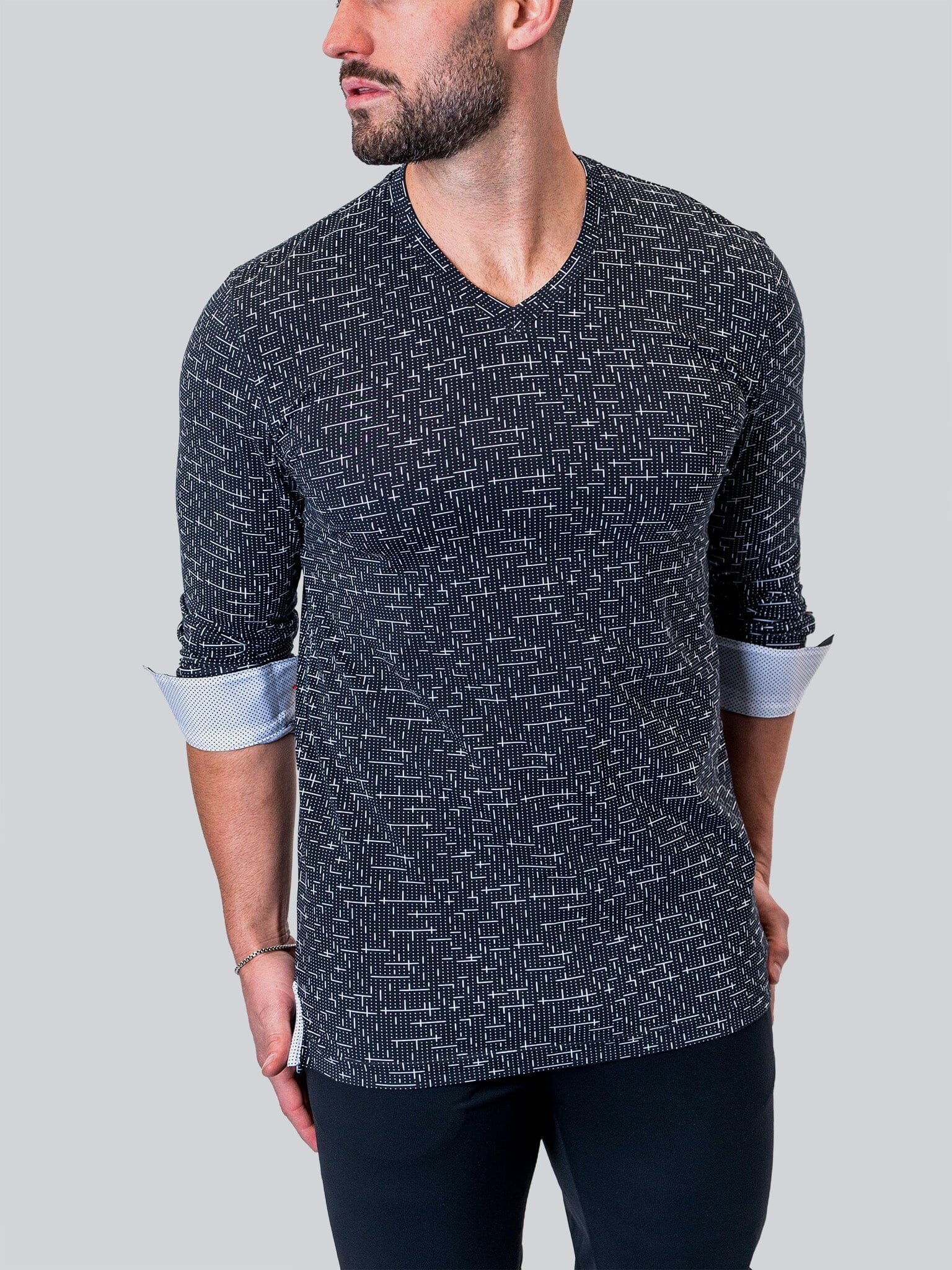 Perm Edison Tetris Black V-Neck