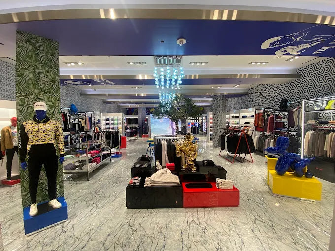 MACEOO boutique interior view 3