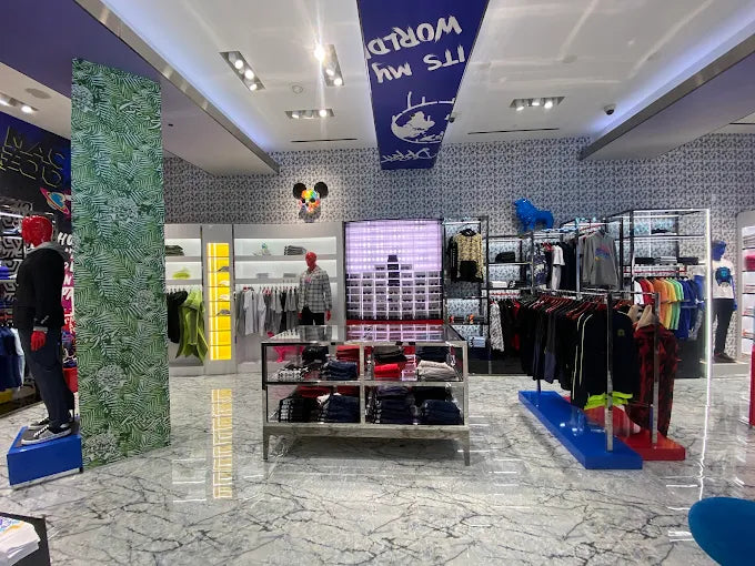 MACEOO boutique interior view 8
