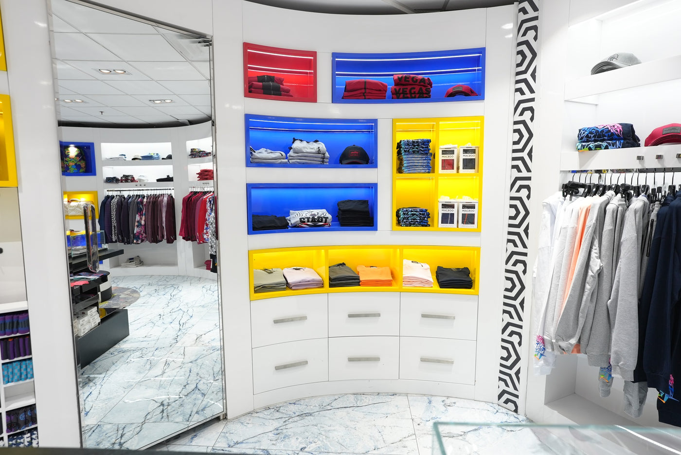 MACEOO boutique interior view 5
