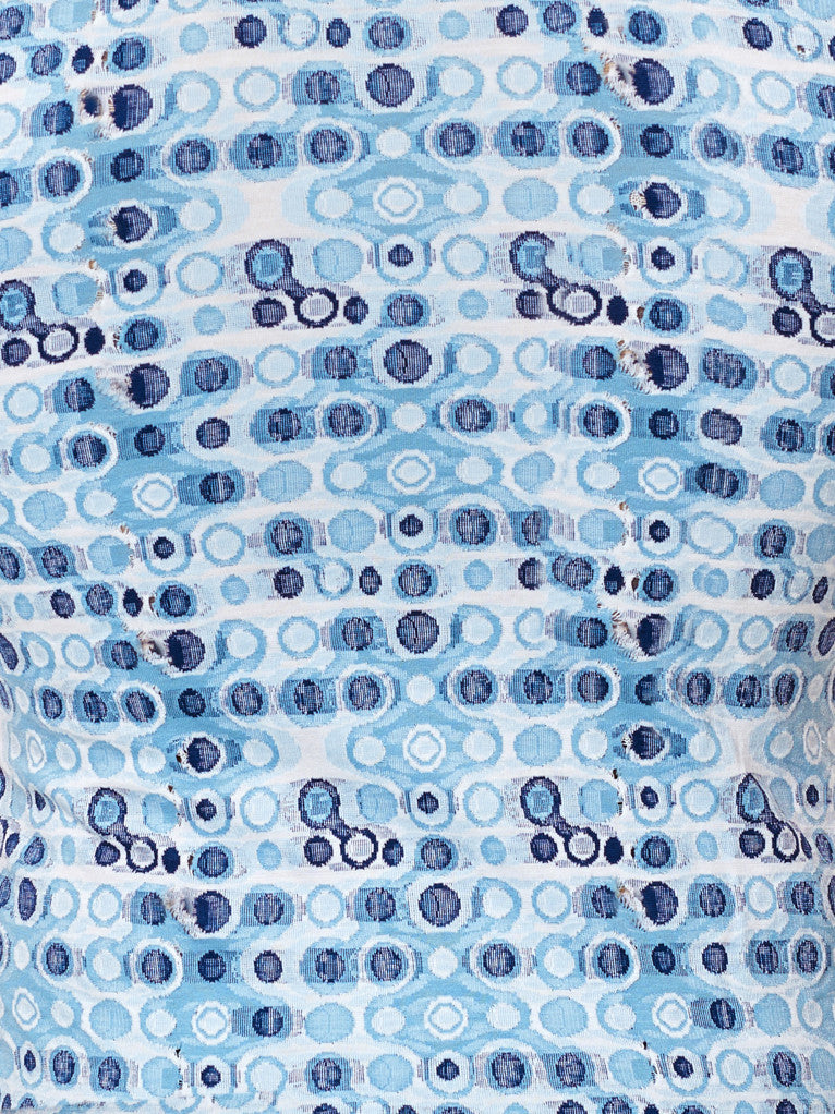 V-Neck S Circle Tribal