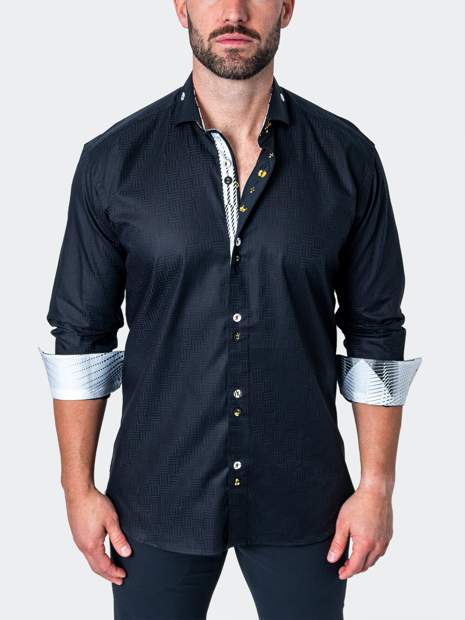 Eins Cubic Black