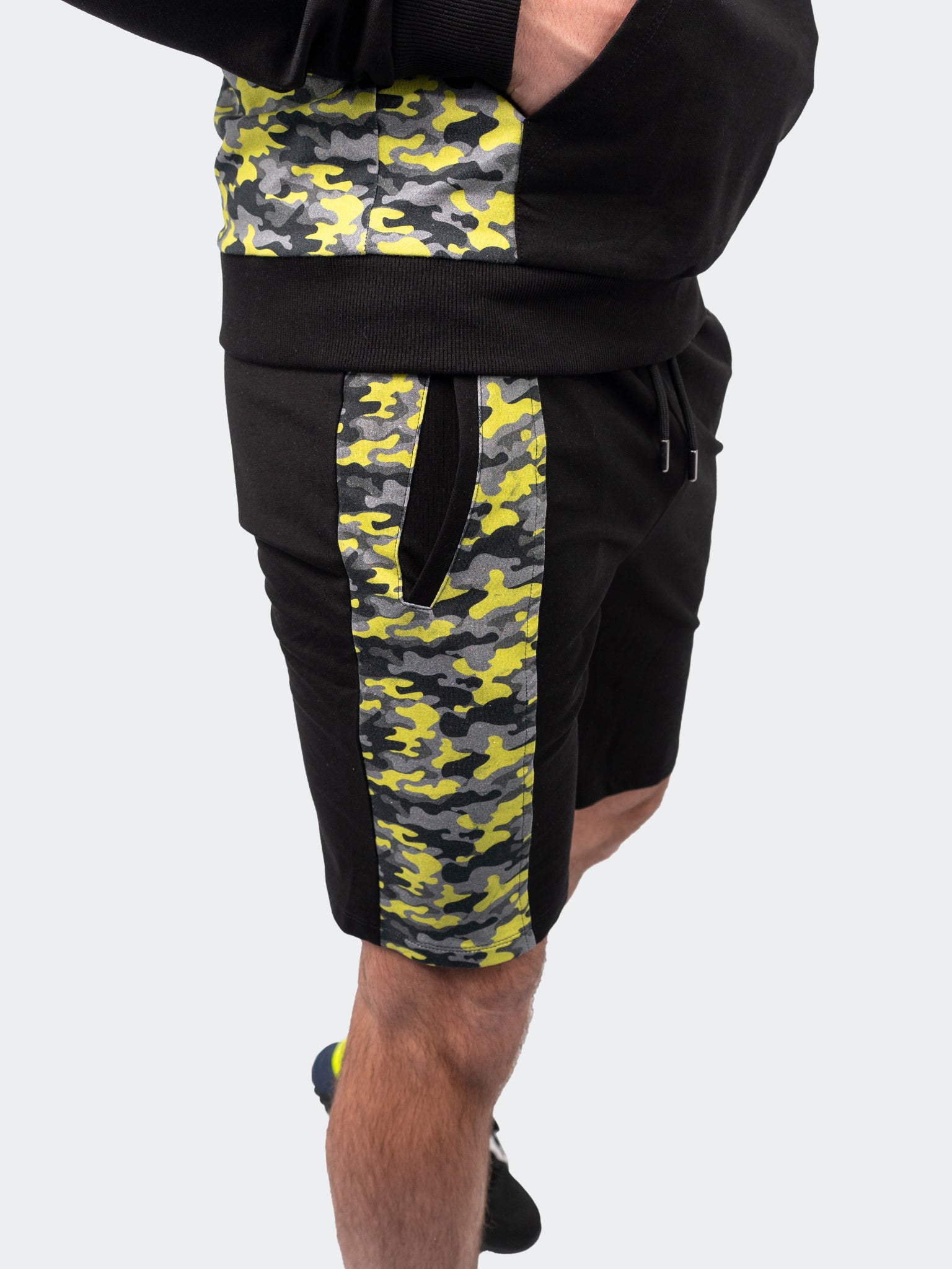 Shorts DyePanel Yellow