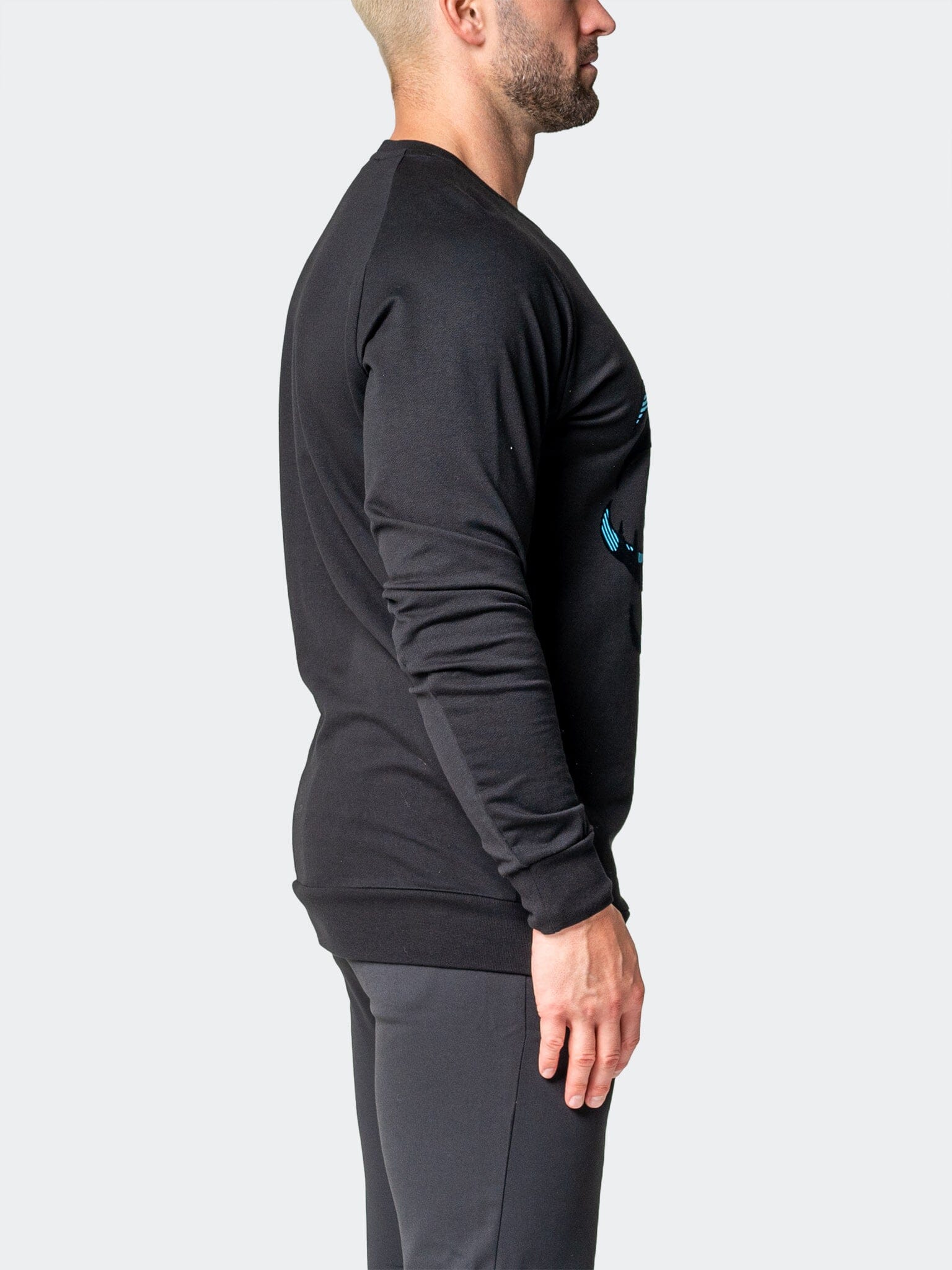 WakeUp Black Sweater