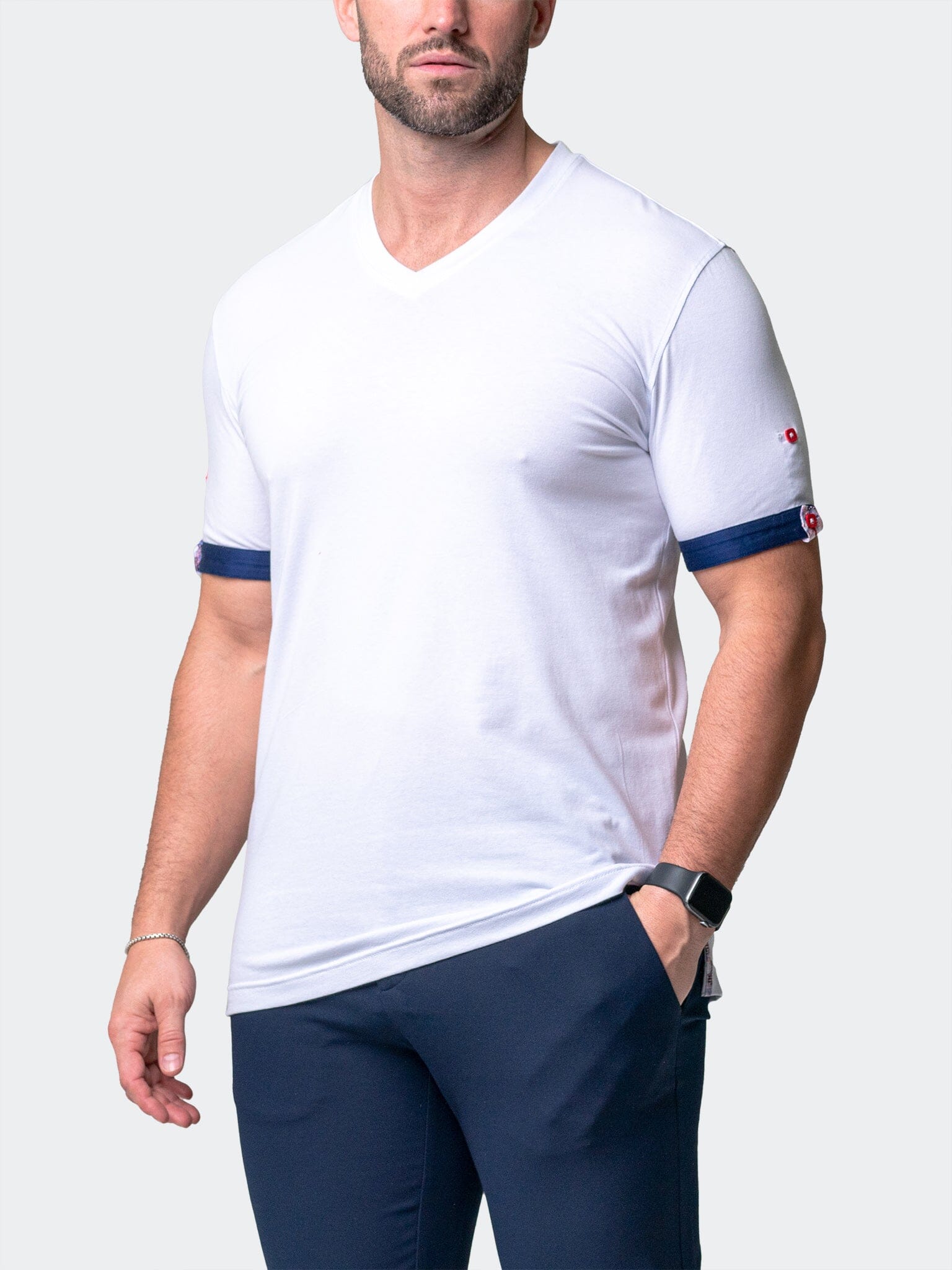 Vivaldi Solid Game White V-Neck