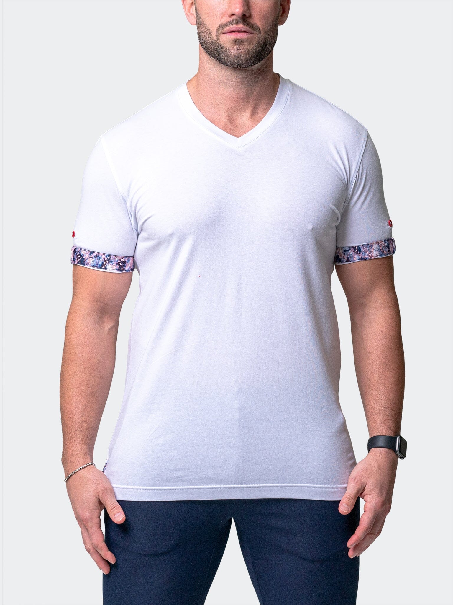 Vivaldi Solid Game White V-Neck