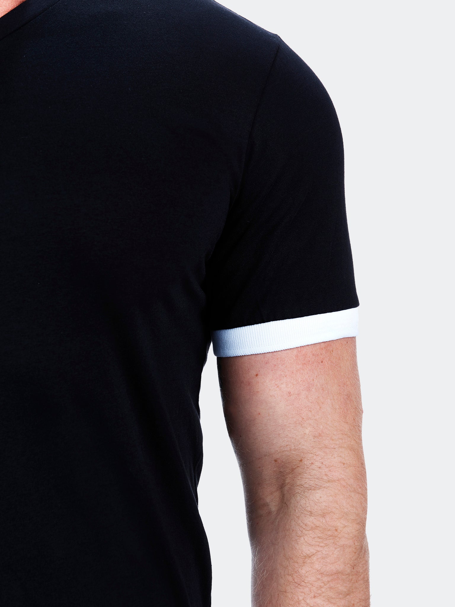 V Neck VivaldiSolidBand Black